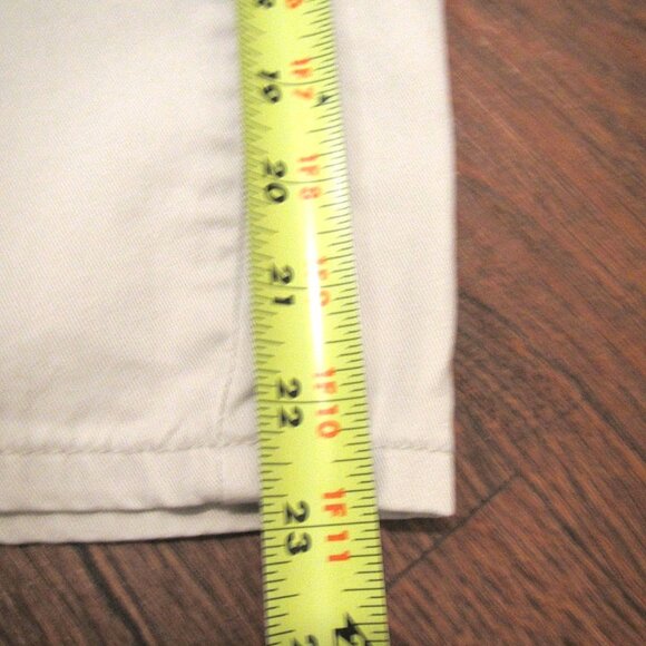 Levis SilverTab Khakis Cotton Shorts Men's Size 34 Beige - Picture 8 of 8